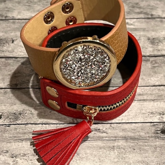 RED NEW BOHO LEATHER SNAP BRACELETS SUPER CUTE LAYERED OR ALONE GREAT GIFTS - Picture 5 of 5